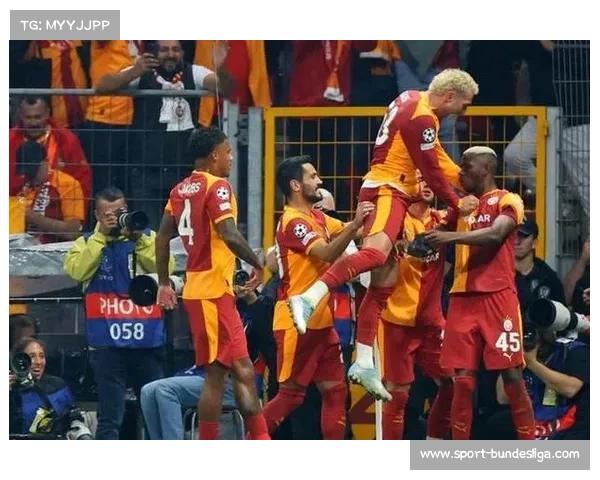 埃因霍温三叉戟火力全开 加克波萨卡西蒙斯欧冠狂造十四球